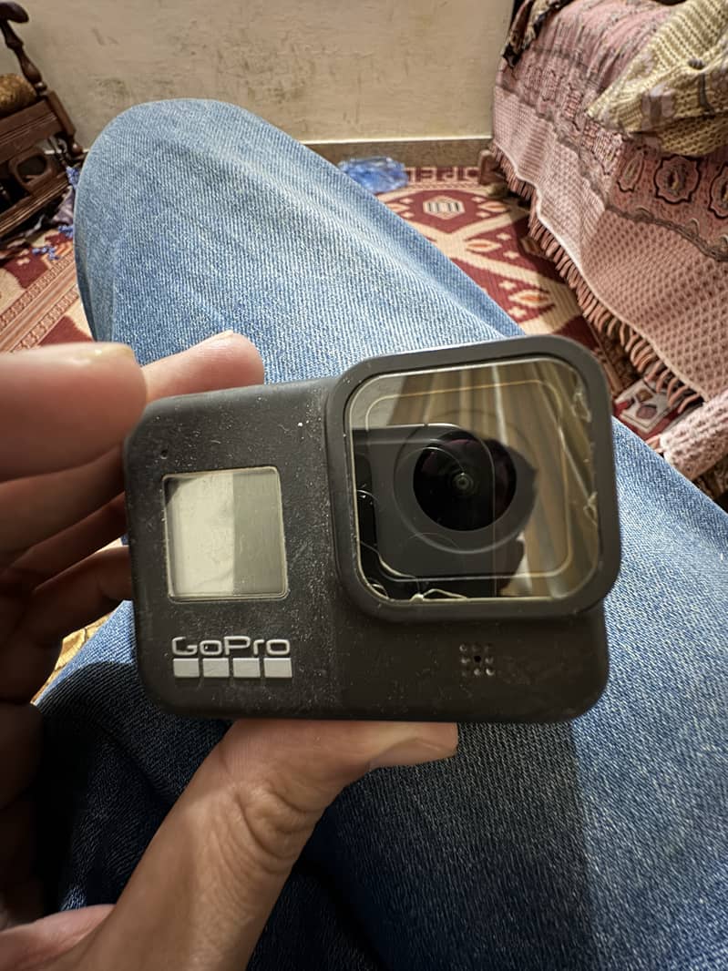 Gopro hero 8 black with extra battery 6