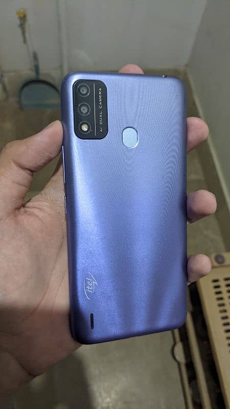 itel a48 1