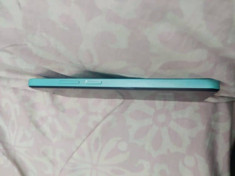 Realme c51 Green colour 4