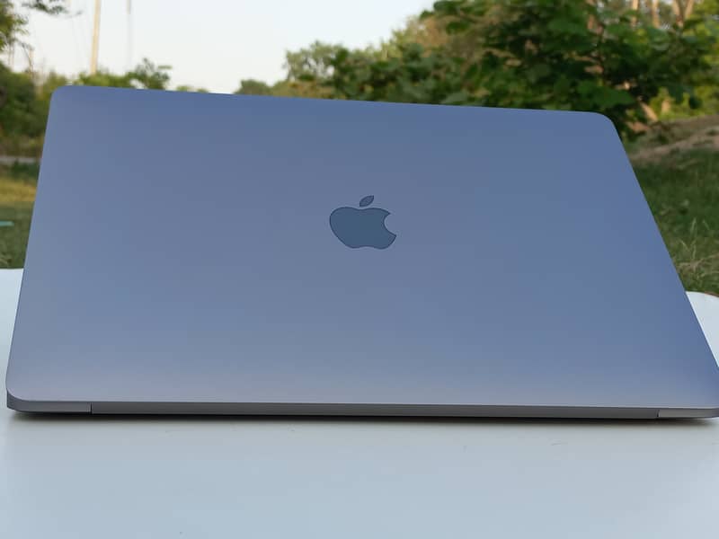 macbook pro 2017 2