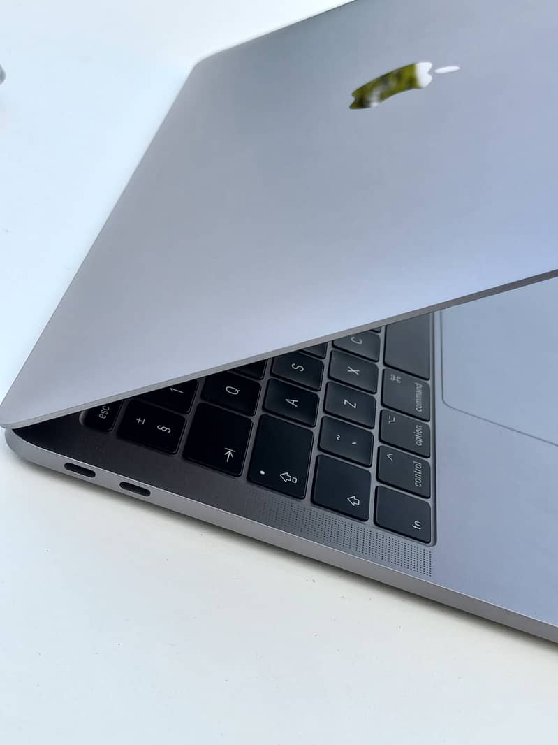 macbook pro 2017 9