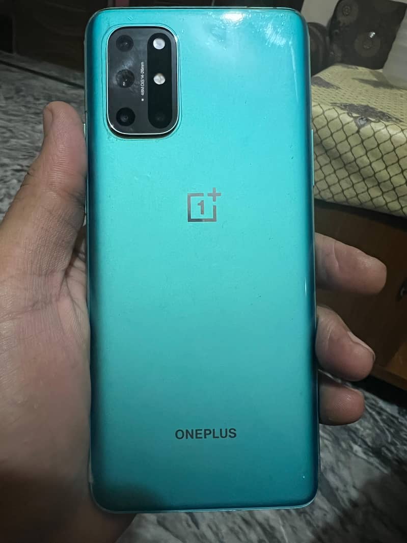 One Plus 8T 12/256 1