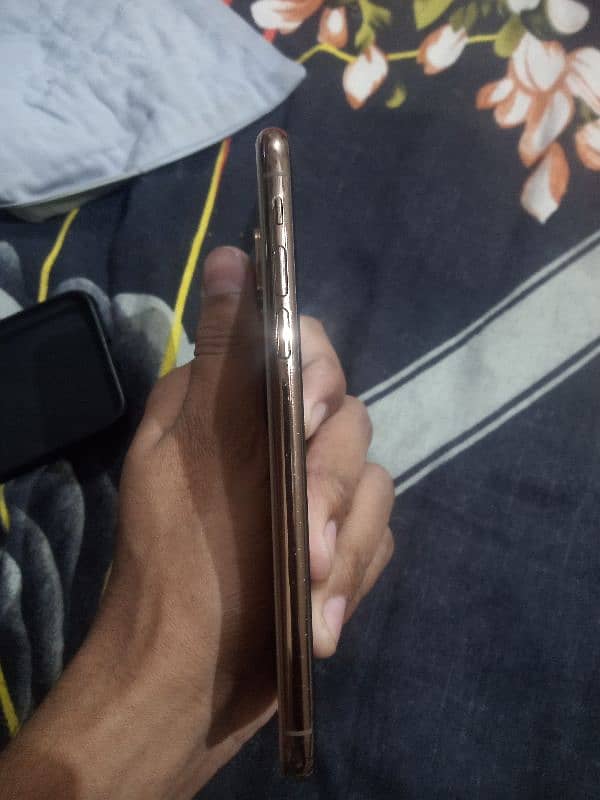 iPhone Xs  all ok exchange posibile 2