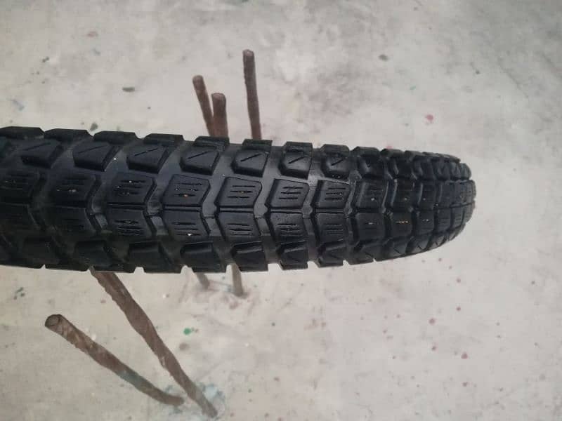 suzuki gr 150 tubeless tyre both just like new 8