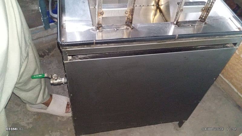 fryer for sale new condition 10 by 10 hai contact number. 5