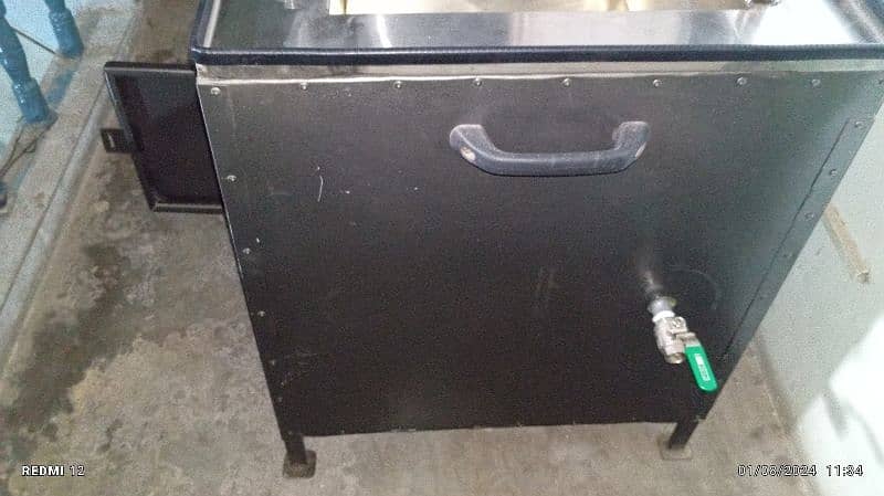 fryer for sale new condition 10 by 10 hai contact number. 7