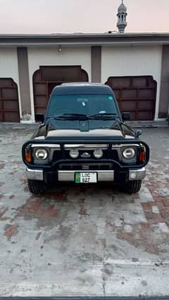 Nissan Patrol 1990