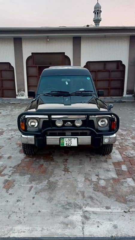 Nissan Patrol 1990 0