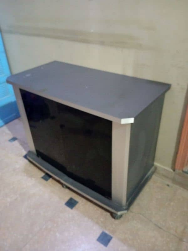 LCD trolley 1