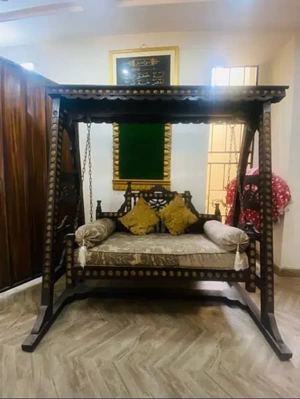 swing (juhla) purely made of sheesham wood with hard polished 1