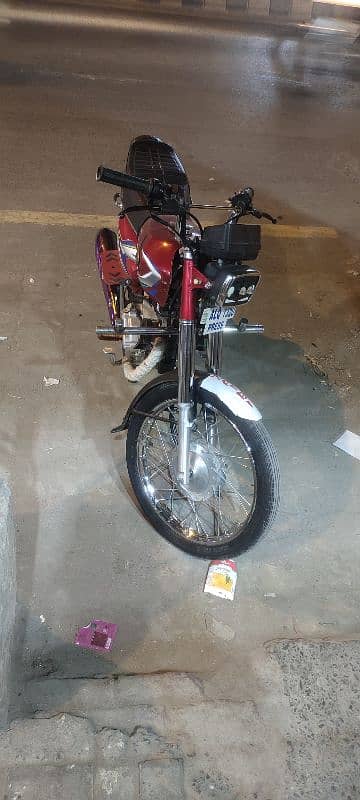 Honda cg125 red colour 0