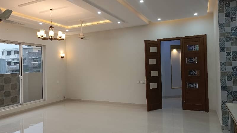 ONE KANAL BRAND NEW CONTRUCTED BEAUTIFUL HOUSE FOR SELL AT PRIME LOCATION OF DHA PHASE 2 ISLAMABAD 33