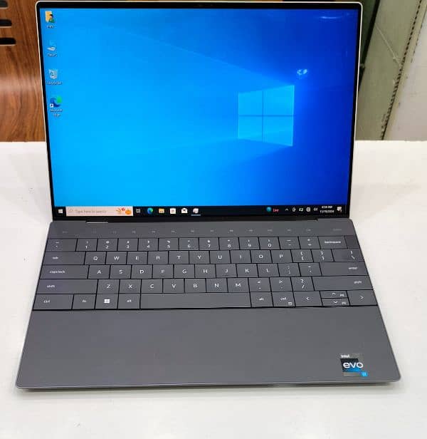 DELL XPS 9320 Core i7-13th Gen with Touch Bar 0