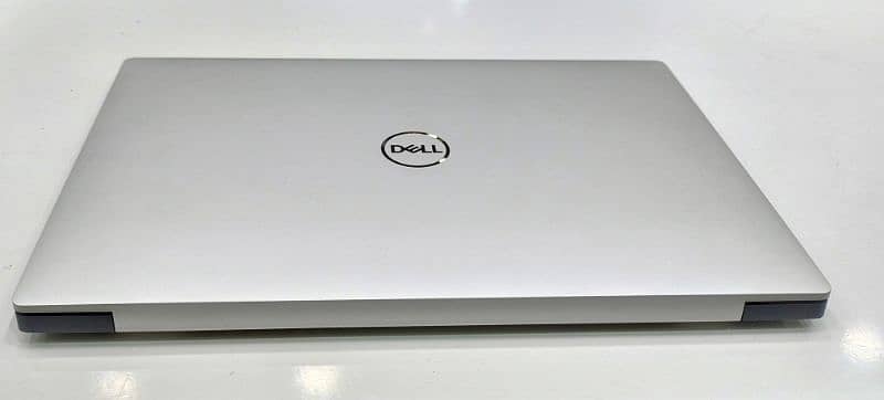 DELL XPS 9320 Core i7-13th Gen with Touch Bar 2