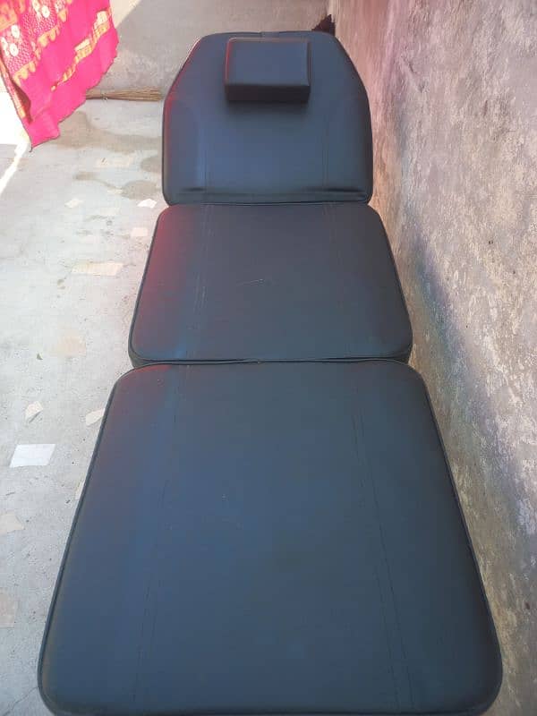 saloon Bed for sale 0