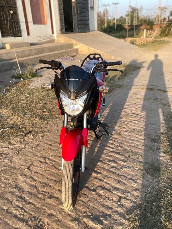 Honda cb 150f Brand new condition 3