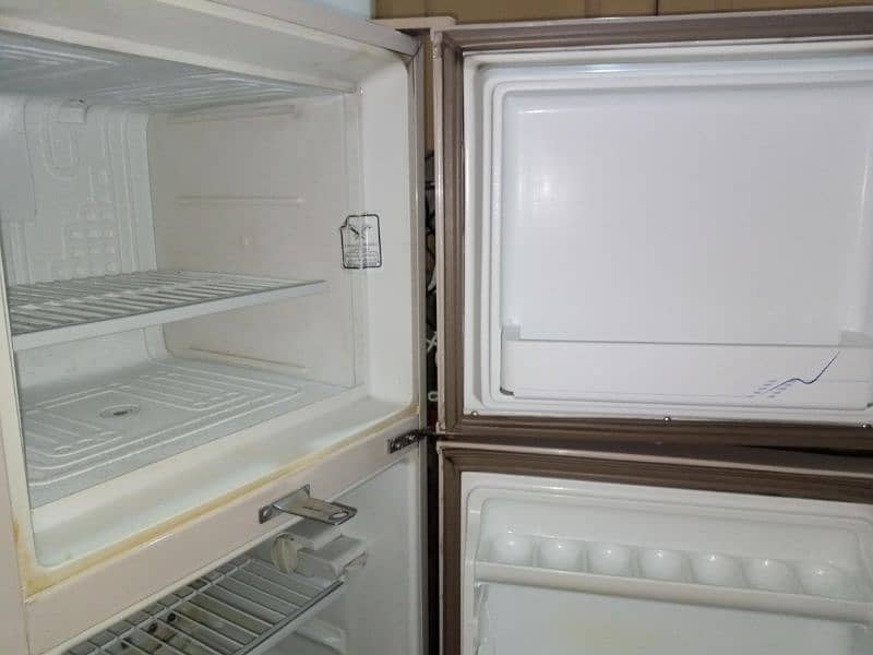 Dawlance refrigerator 2