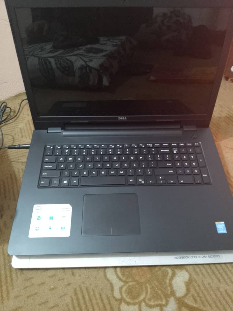 Dell Inspiron laptop 10/10 condition 17.3" display 2