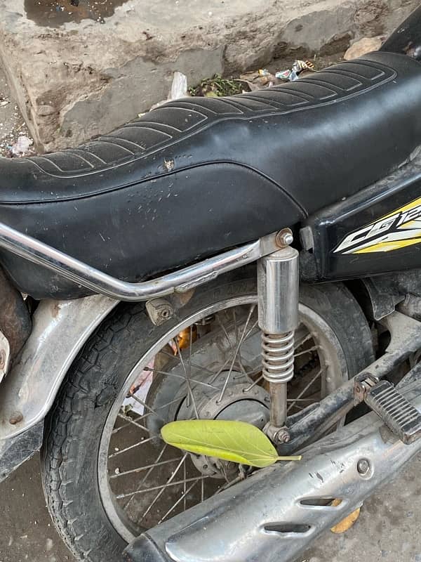 honda 125 conditions pic ma dekh sikta hai 2