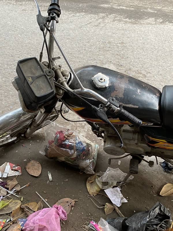 honda 125 conditions pic ma dekh sikta hai 5