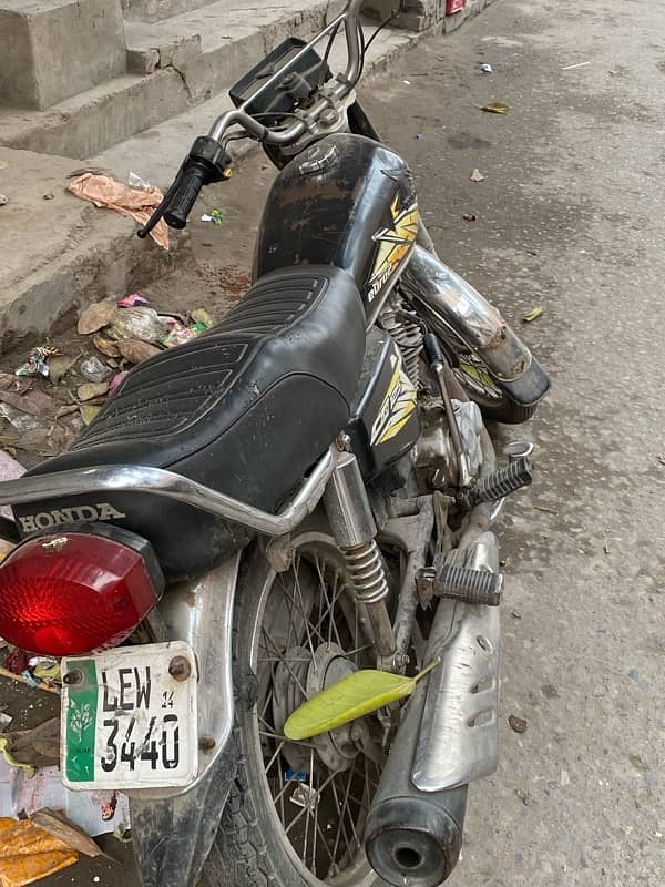 honda 125 conditions pic ma dekh sikta hai 6