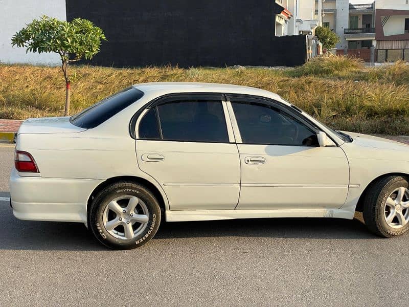 Toyota Corolla XE 2001 4