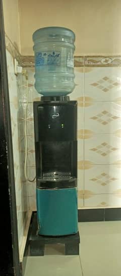 Homage Water Dispenser