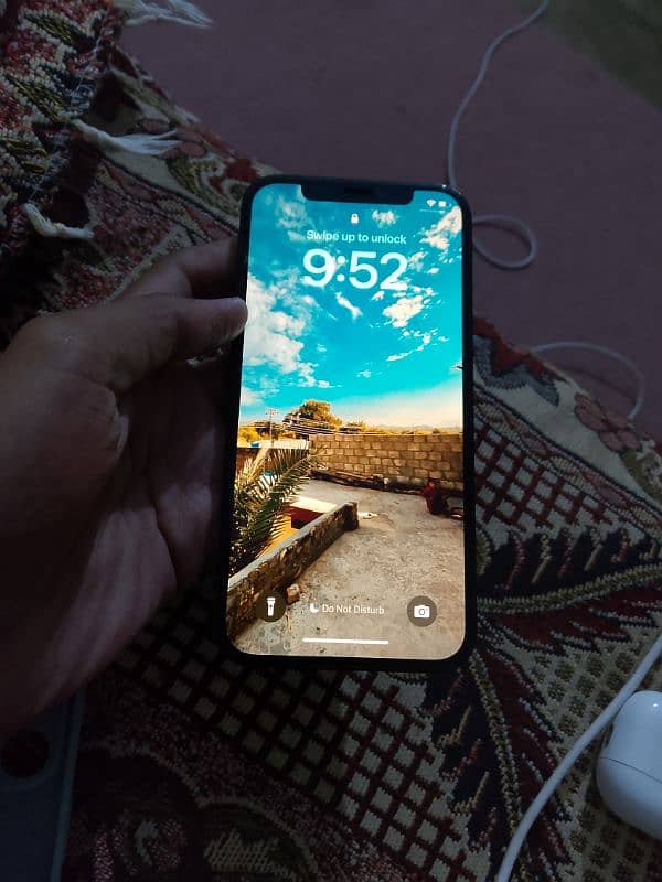 i phone 12 pro 4