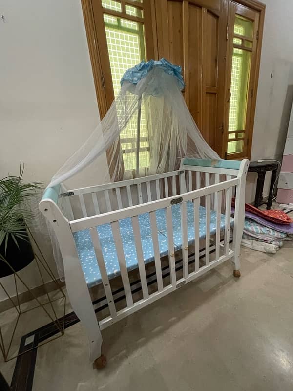 baby crib 1