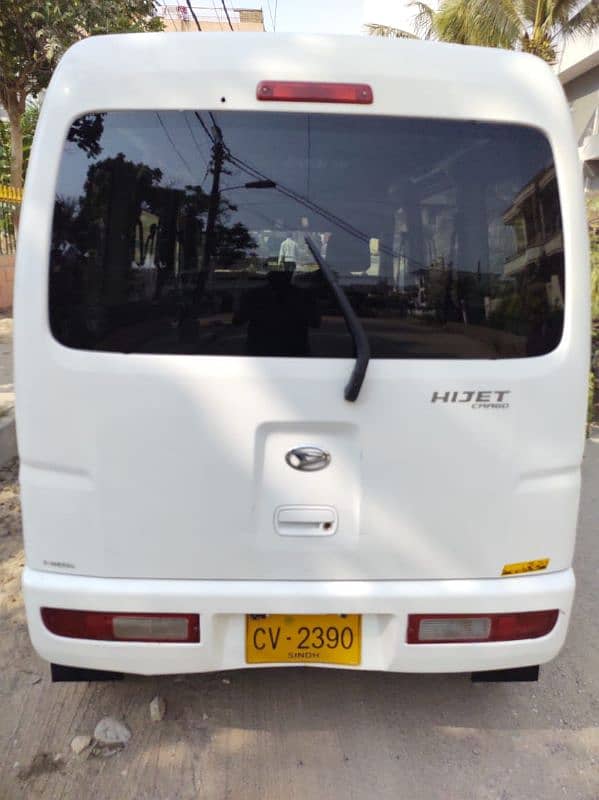 Daihatsu Hijet 2013 1