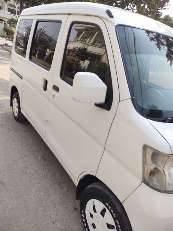 Daihatsu Hijet 2013 3