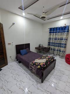 Furnished room near lums