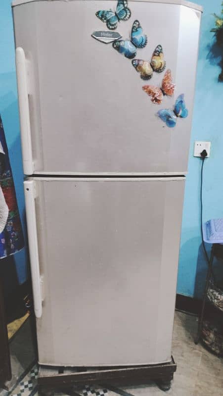 dawlance refrigerator full size 1