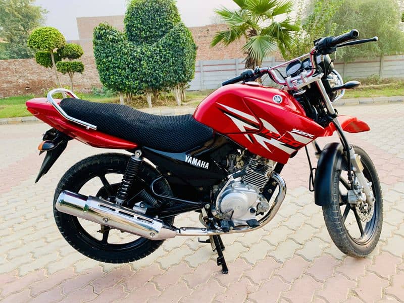 Yamaha YBR 125G 4