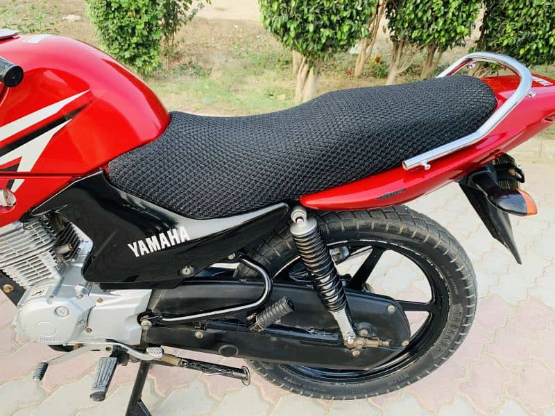 Yamaha YBR 125G 17