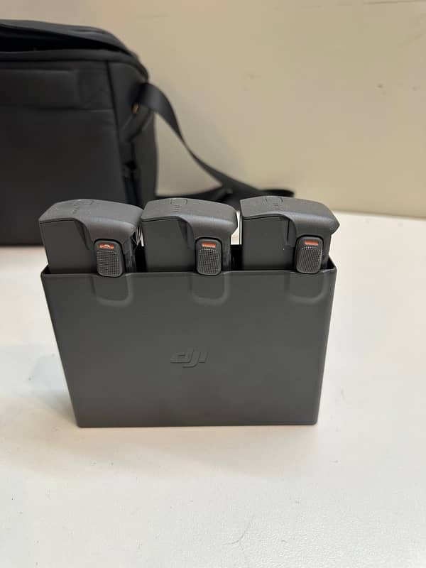 DJI Avata 2 Fly More Combo (Three Batteries) 4