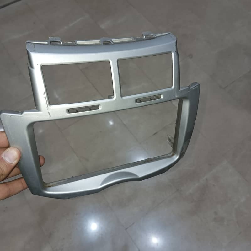 Toyota vitz 2006 LCD frame for sale 3