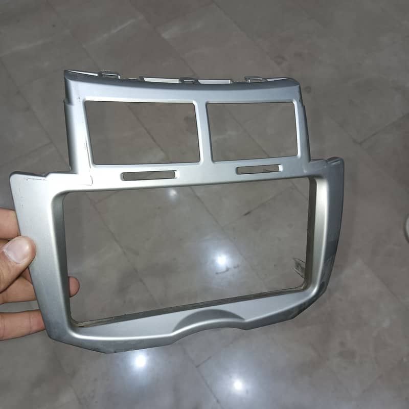 Toyota vitz 2006 LCD frame for sale 4