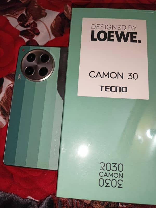 Techno Camon 30 Loewe Edition. 0