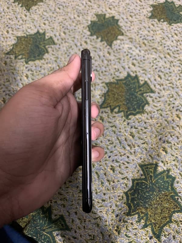 Iphone x Black 64gb Urgent Sale 1