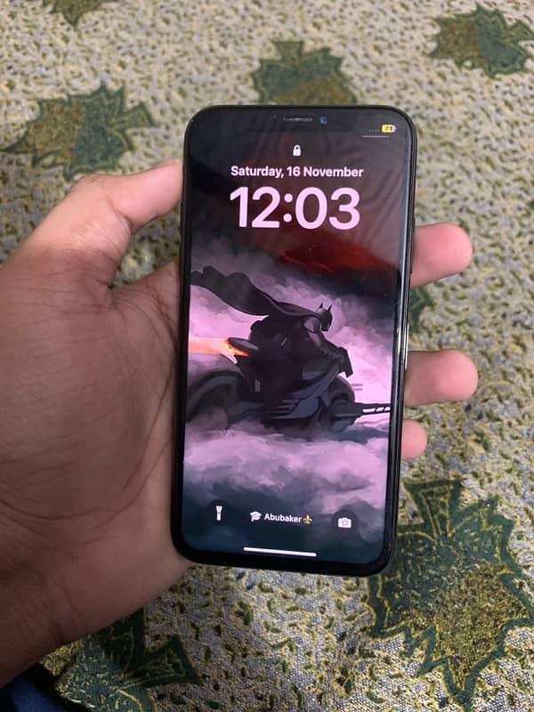 Iphone x Black 64gb Urgent Sale 4