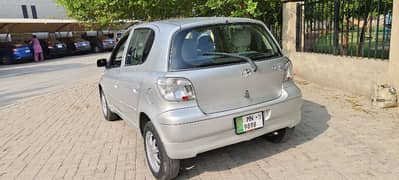 Toyota Vitz 2000