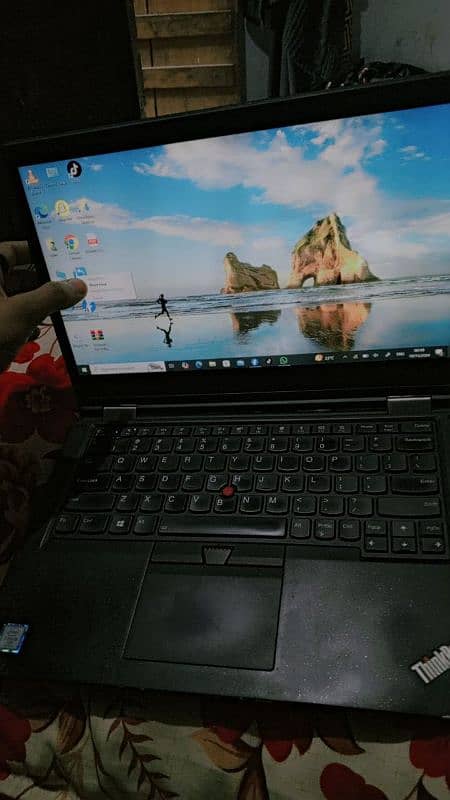 Lenovo Thinkpad laptop yoga 370 cori i5 - 7th  8 Ram 256Gb 7