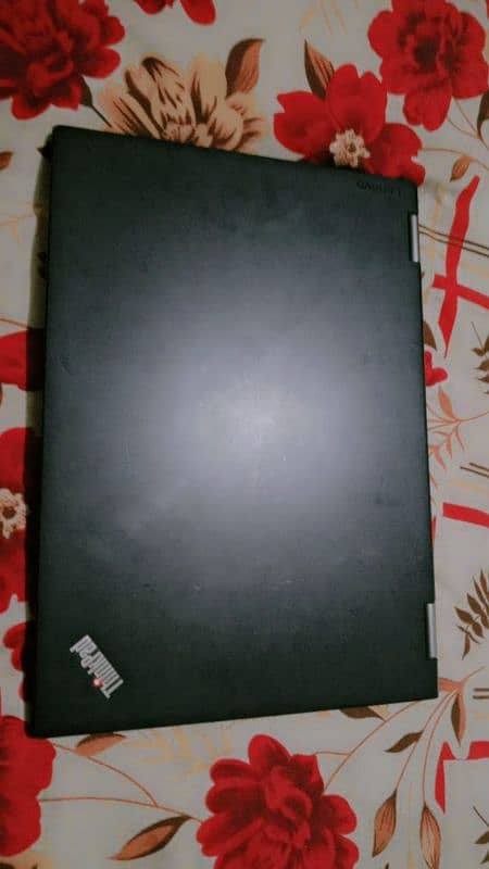 Lenovo Thinkpad laptop yoga 370 cori i5 - 7th  8 Ram 256Gb 9