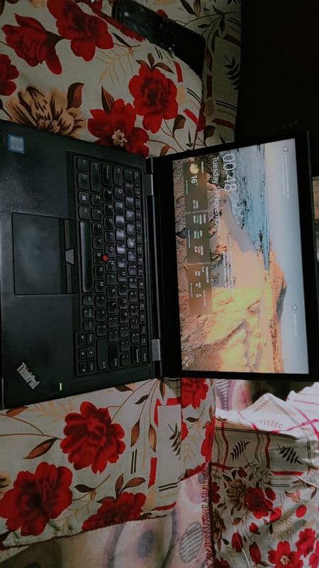 Lenovo Thinkpad laptop yoga 370 cori i5 - 7th  8 Ram 256Gb 10