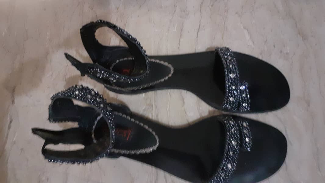 Ladies chappals (Size 38) 14