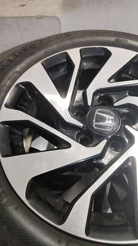 Honda civic original rim and Tire 3