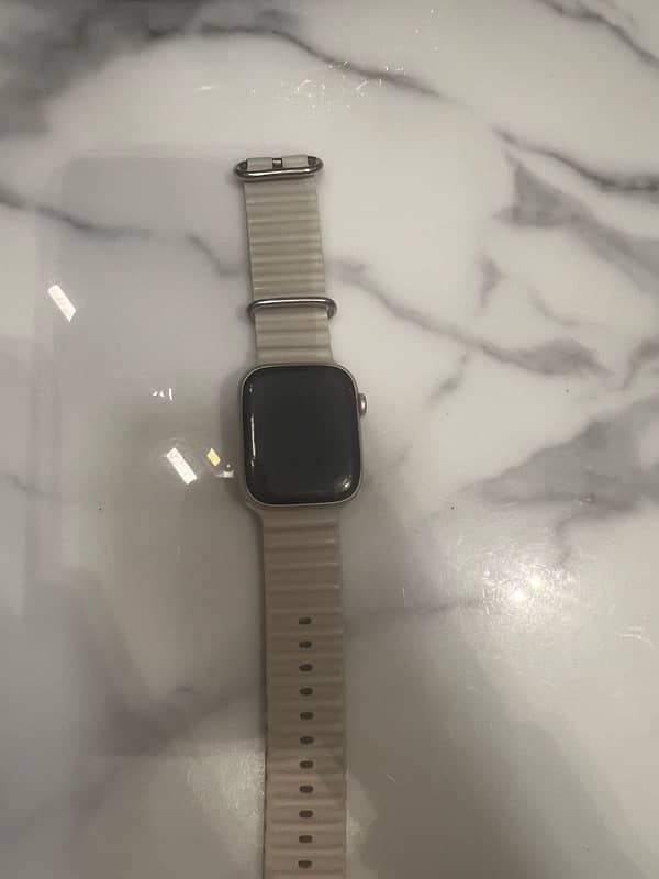 Apple watch series 8 1