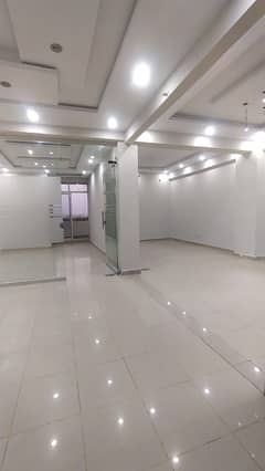 G/11 markaz new Plaza vip location 2nd floor 858sq dubel office available for rent real piks