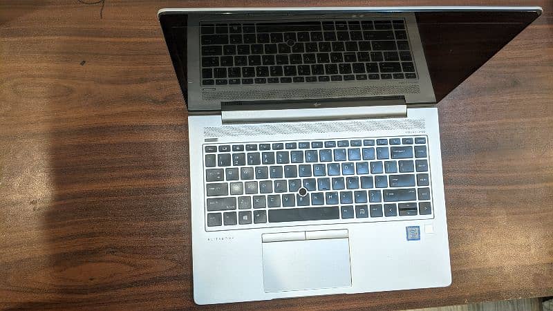 HP Elitebook i7 8th gen 8gb ram 256gb NVME SSD (Urgent Sale) 6